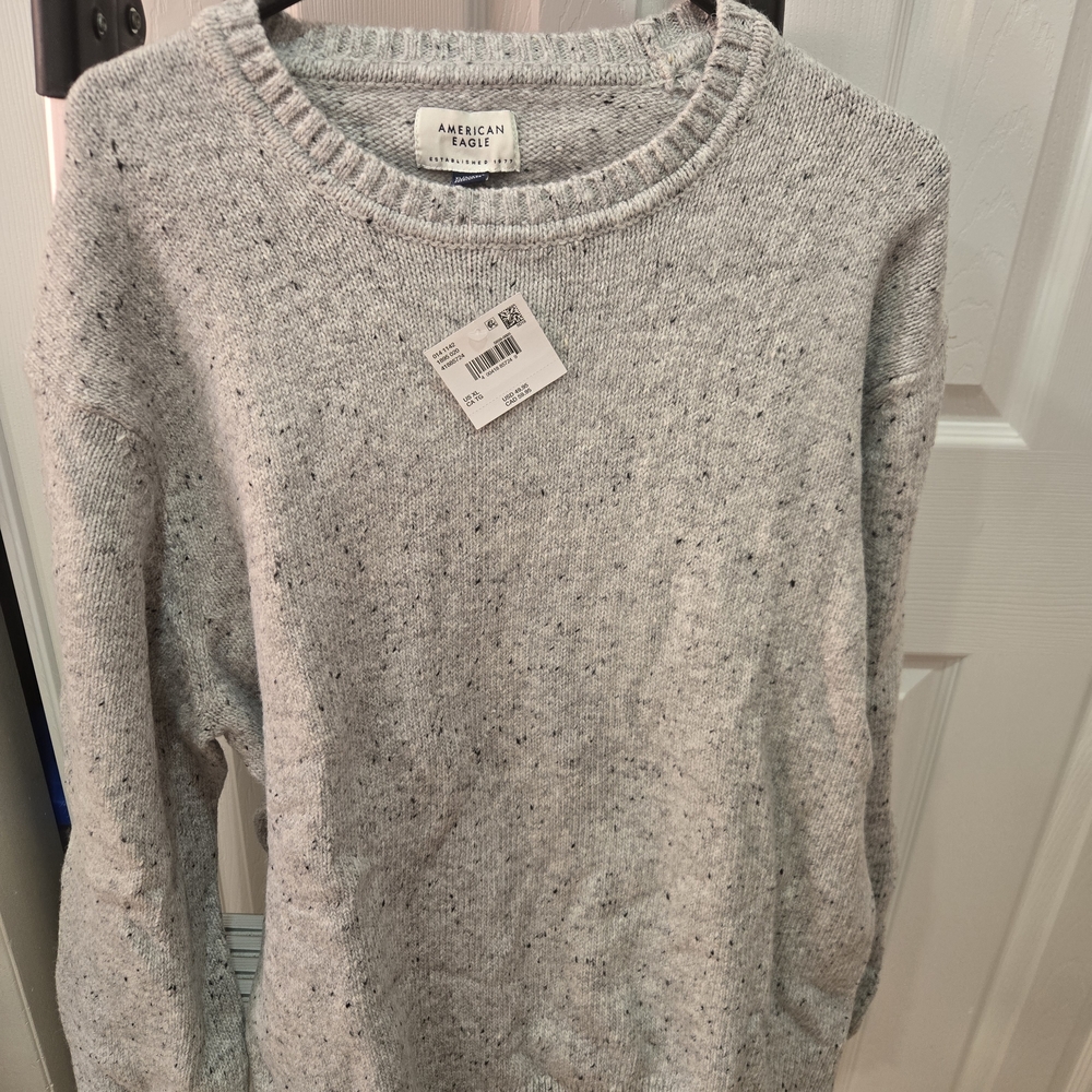 American Eagle Outfitters Men's Speckled Gray Crew Neck Sweater